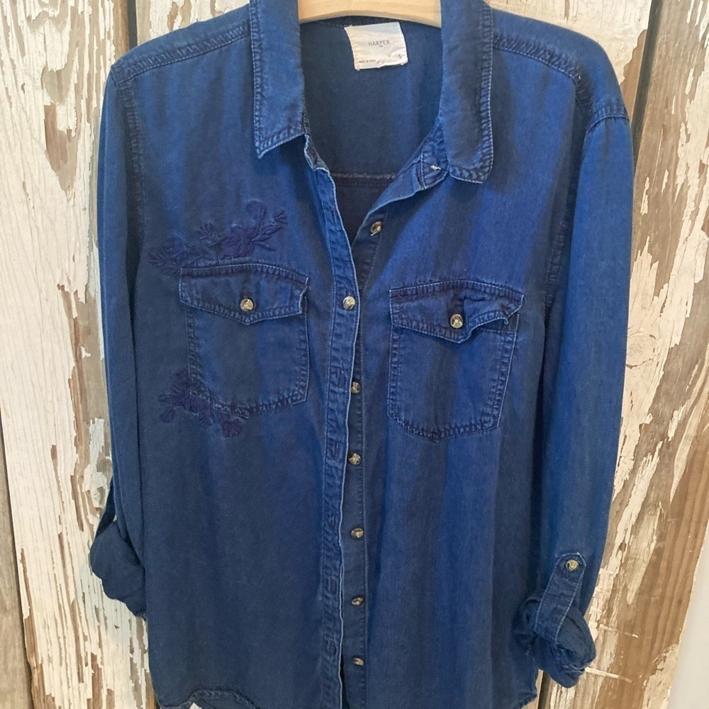 Harper size Small Dark denim button up with embroidery split back